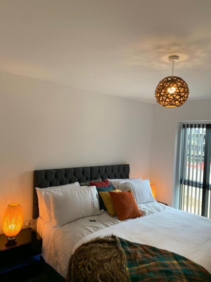 Lakeside 2 Bed Luxury Apartment No Parties No Events Early Check-In Late Check- Out Allowed 西瑟罗克 外观 照片