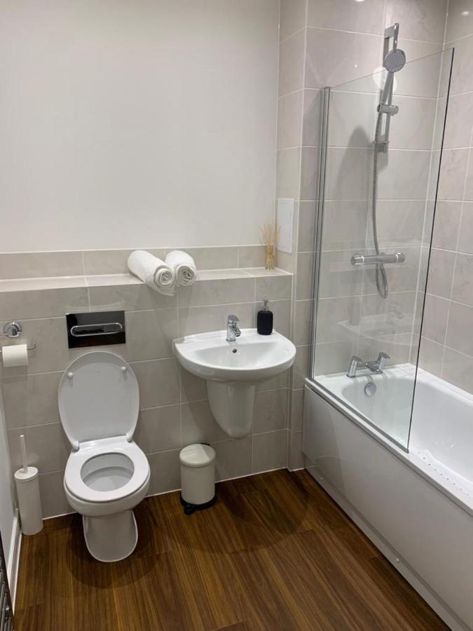 Lakeside 2 Bed Luxury Apartment No Parties No Events Early Check-In Late Check- Out Allowed 西瑟罗克 外观 照片