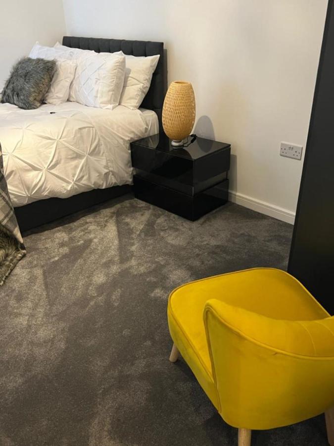 Lakeside 2 Bed Luxury Apartment No Parties No Events Early Check-In Late Check- Out Allowed 西瑟罗克 外观 照片